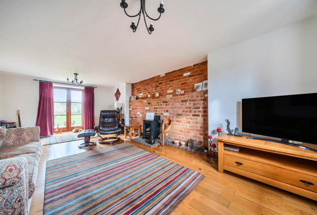 1382718-15-691dc3...