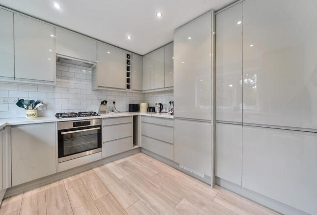 1302325-11-68400f...