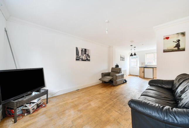 1341994-8-68a458d...