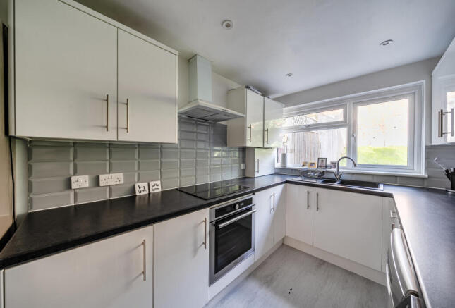 1343701-13-68b1d7...