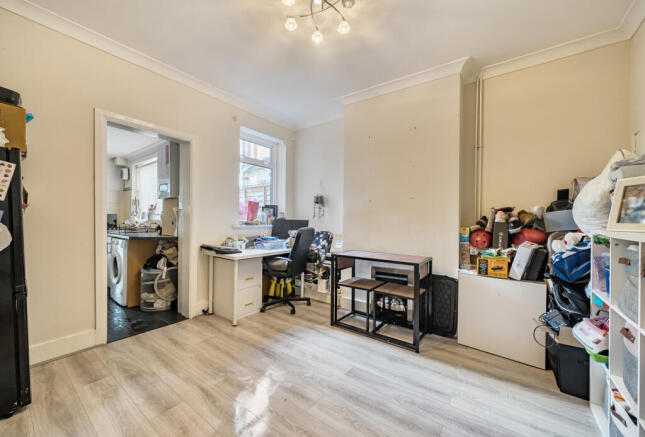 1354249-4-68d52fc...