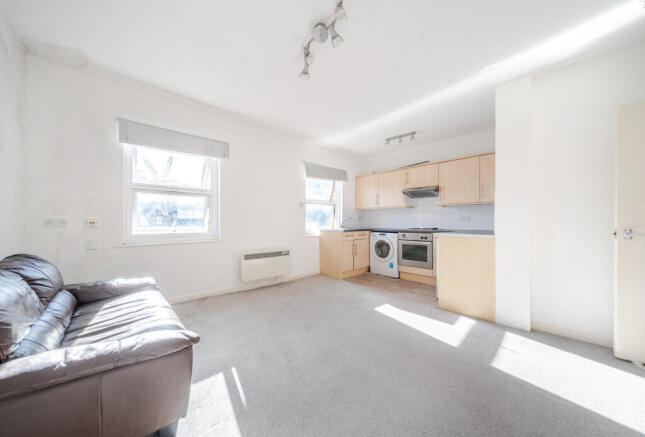 1373625-11-68fb7a...