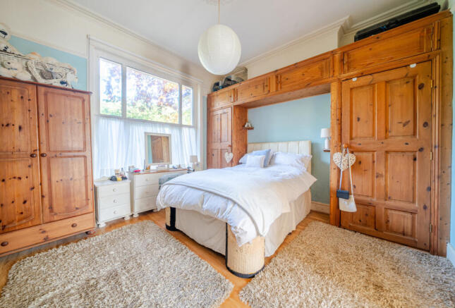 1371403-8-68f757a...