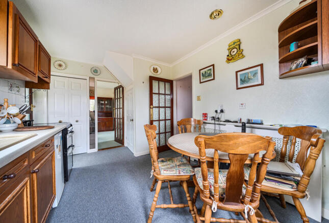 1374046-6-690236e...