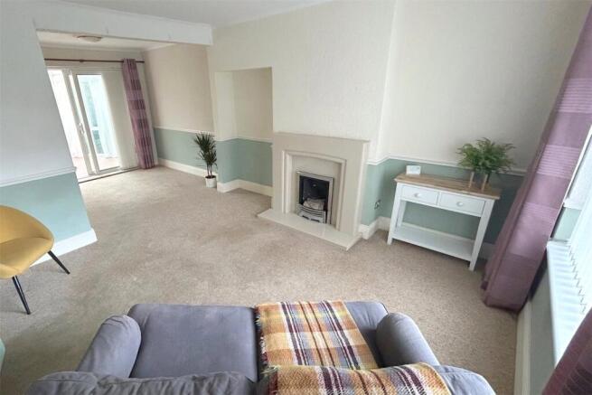 Lounge & Dining Room