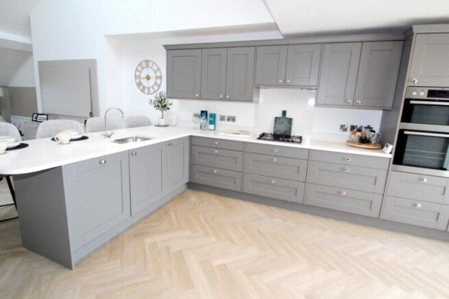 Kitchen Area (2)