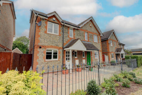 Ivy Close, Longwick, Princes Risborough, Buckinghamshire, HP27