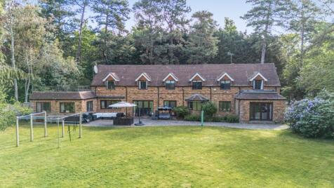 Bangors Road South, Iver, Buckinghamshire, SL0