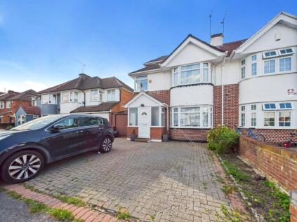 Courtlands Avenue, Langley, Berkshire, SL3