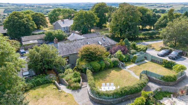 0825_02 - Rose Barn, Tregony, TR2 5SE (27).jpg