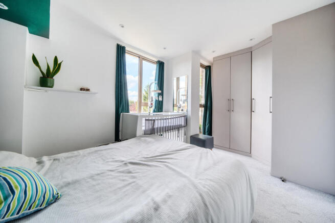 1348701-16-68bed3...