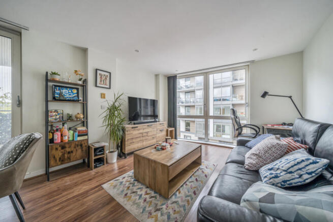 1353724-11-68c427...