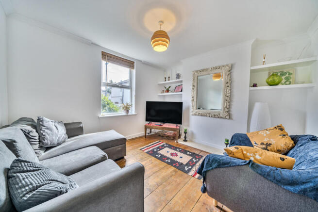 1349753-12-68b9a0...