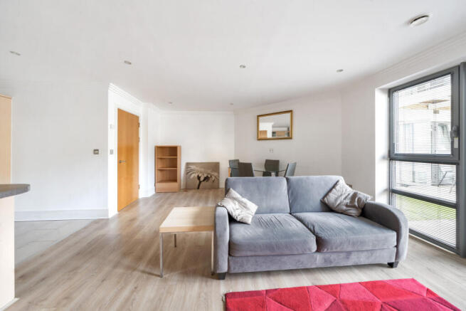 1312003-4-68593ff...