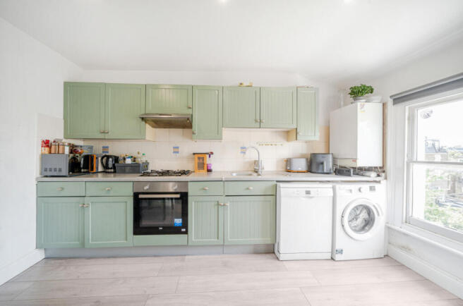 1310948-4-6851609...