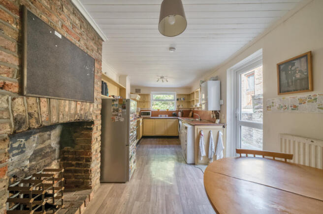 1323811-13-686f89...