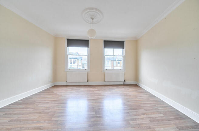 1395373-3-694a8ef...