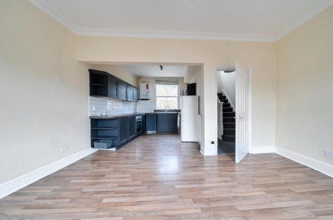 1395373-7-694a8f7...