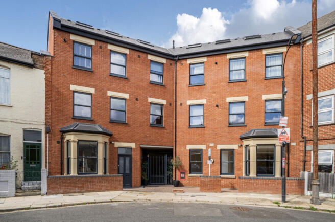 1354789-17-68c2b2...