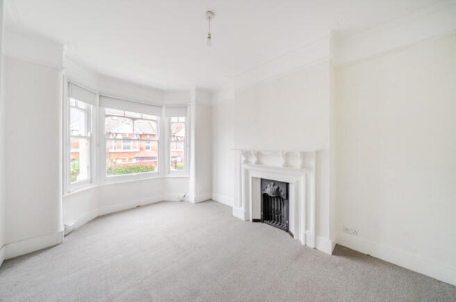 1369006-3-68ee352...