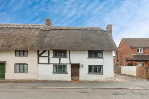 Winchester Street, Overton, Basingstoke, Hampshire, RG25