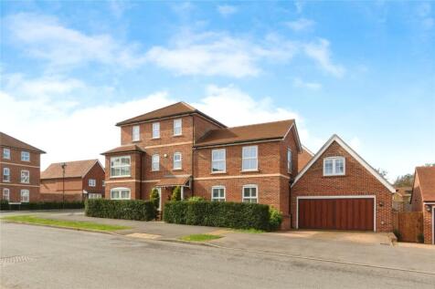 Murano Drive, Chineham, Basingstoke, Hampshire, RG24