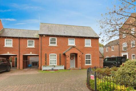 Fernhill Place, Sherfield-on-Loddon, Hook, Hampshire, RG27