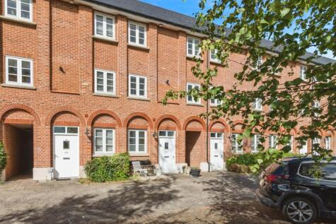 Pirnhow Street, Ditchingham, Bungay, Norfolk, NR35