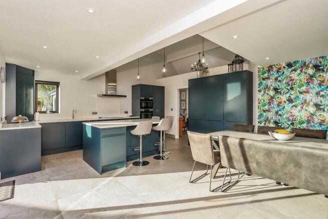 Kitchen/Dining