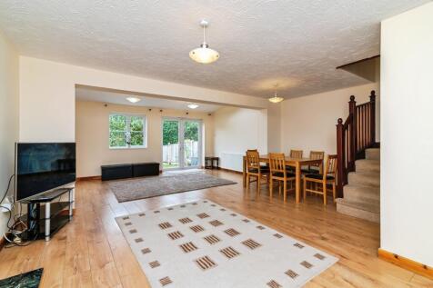 Kestrel Drive, Bingham, Nottinghamshire, NG13