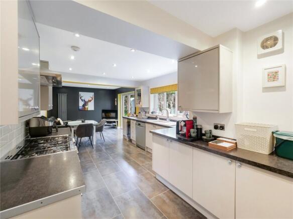 Kitchen/Dining