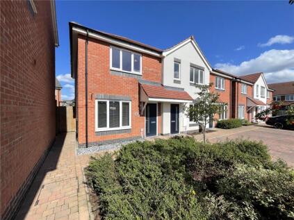 Pembroke Way, Burton-on-Trent, Staffordshire, DE14