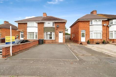 Manor Close, Burton-on-Trent, Derbyshire, DE15