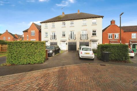 Moray Close, Church Gresley, Swadlincote, Derbyshire, DE11