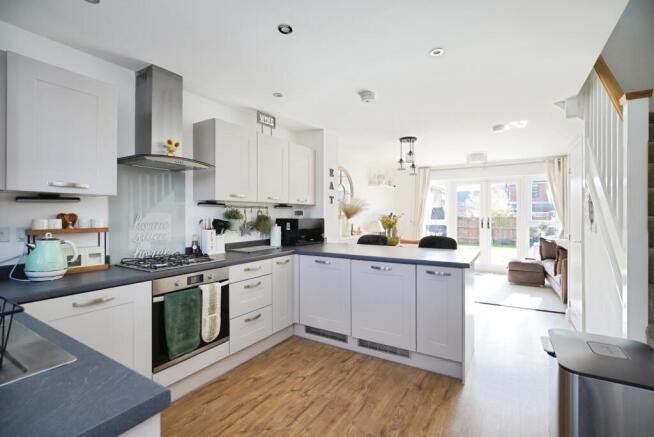 Lounge/Kitchen