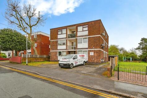 Cannock - 2 bedroom flat for sale