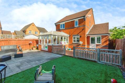 Whitethorn Close, Hednesford, Cannock, Staffordshire, WS12