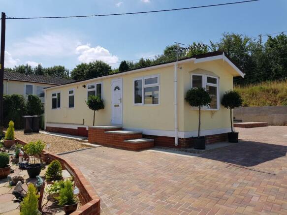 1 Bedroom Mobile Home For Sale In Winchester Road Fair Oak