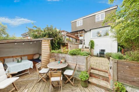 Queens Avenue, DOVER, Kent, CT17