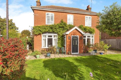 Fourth Avenue, Denvilles, Havant, Hampshire, PO9