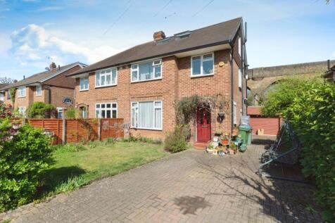 Greenwood Close, Thames Ditton, Surrey, KT7