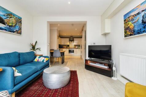 Catteshall Lane, Godalming, Surrey, GU7