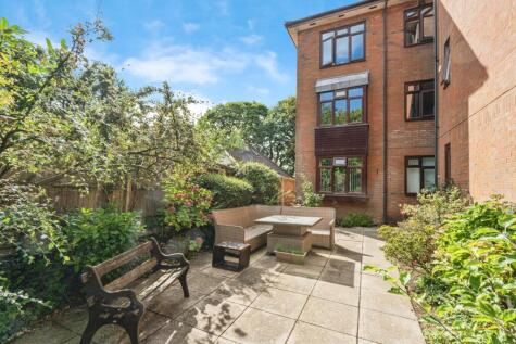 Headley Road, Grayshott, Hindhead, Hampshire, GU26