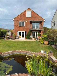 Sea View Road, Hayling Island, Hampshire, PO11