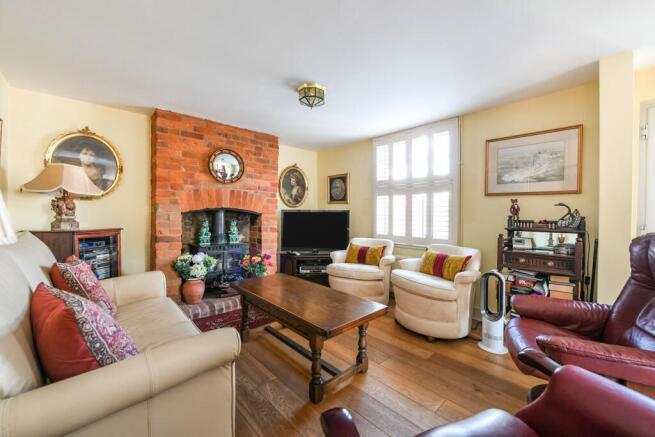 Dining/Sitting Area