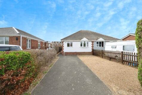 Wheatlands Avenue, Hayling Island, Hampshire, PO11