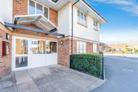 Sea Grove Avenue, Hayling Island, Hampshire, PO11