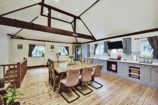 Kitchen/Dining Room