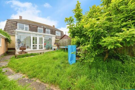 Lodenek Avenue, Padstow, Cornwall, PL28