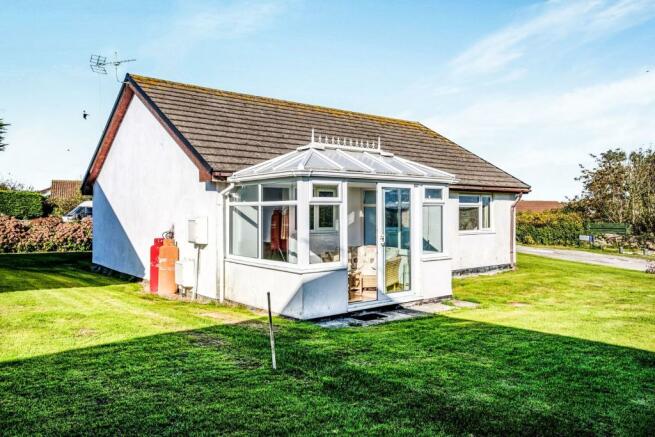 2 Bedroom Bungalow For Sale In Maribou Court Lily Way St Merryn